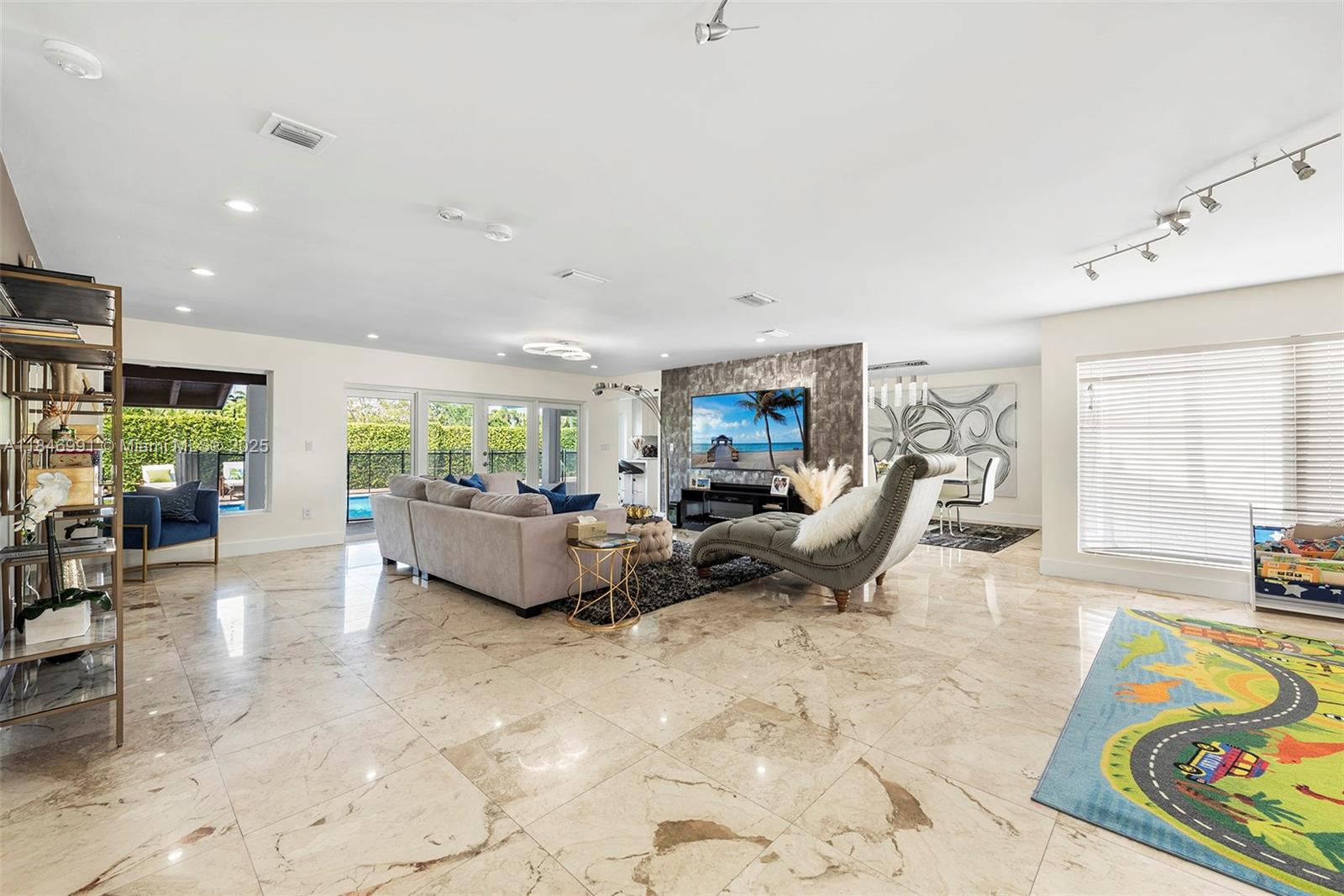 GABLES EDGE - Residential Lease