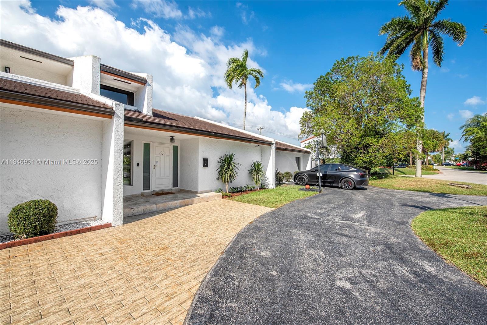 GABLES EDGE - Residential Lease