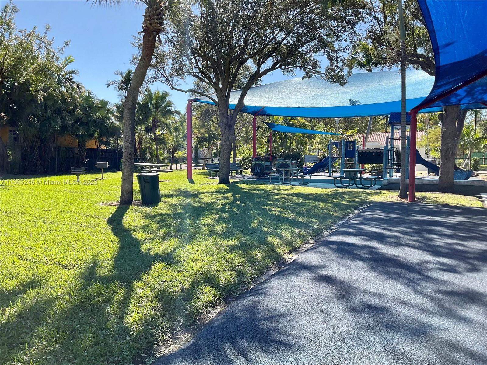 BELLE MEADE 1ST ADDN - Residential