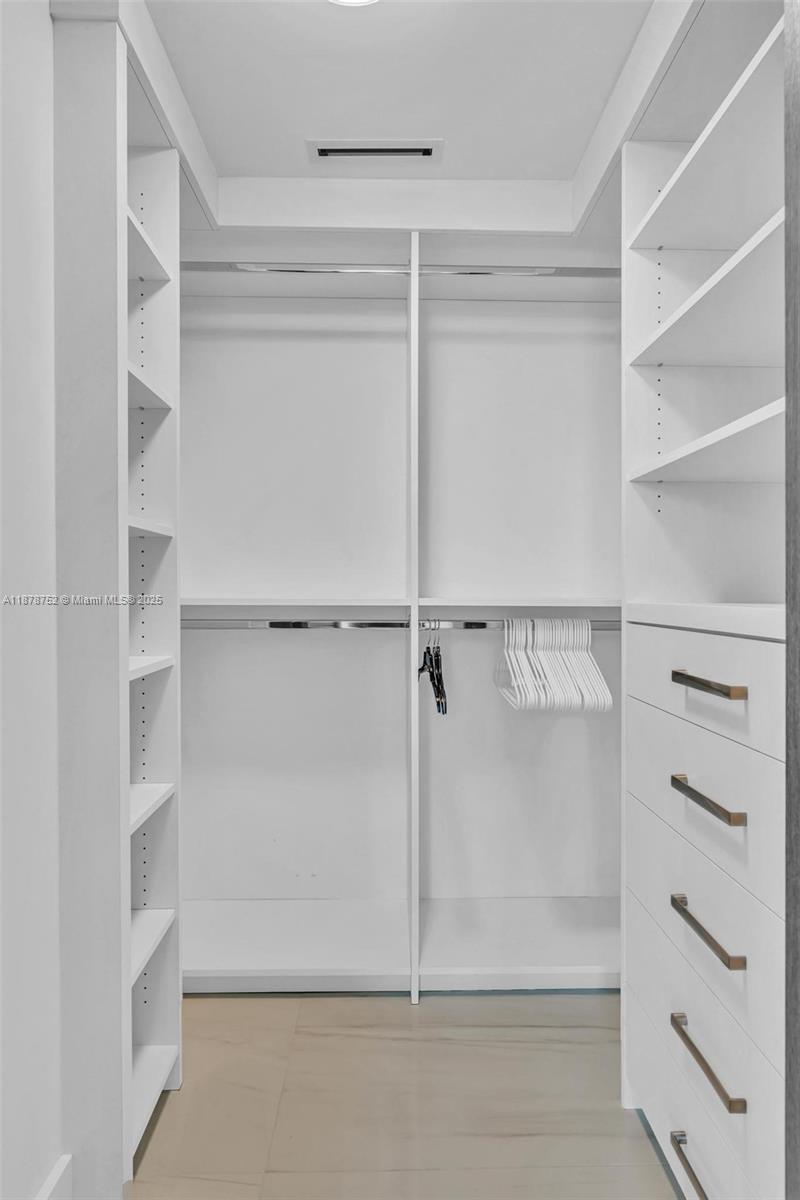 LAS OLAS BEACH CLUB CONDO - Residential