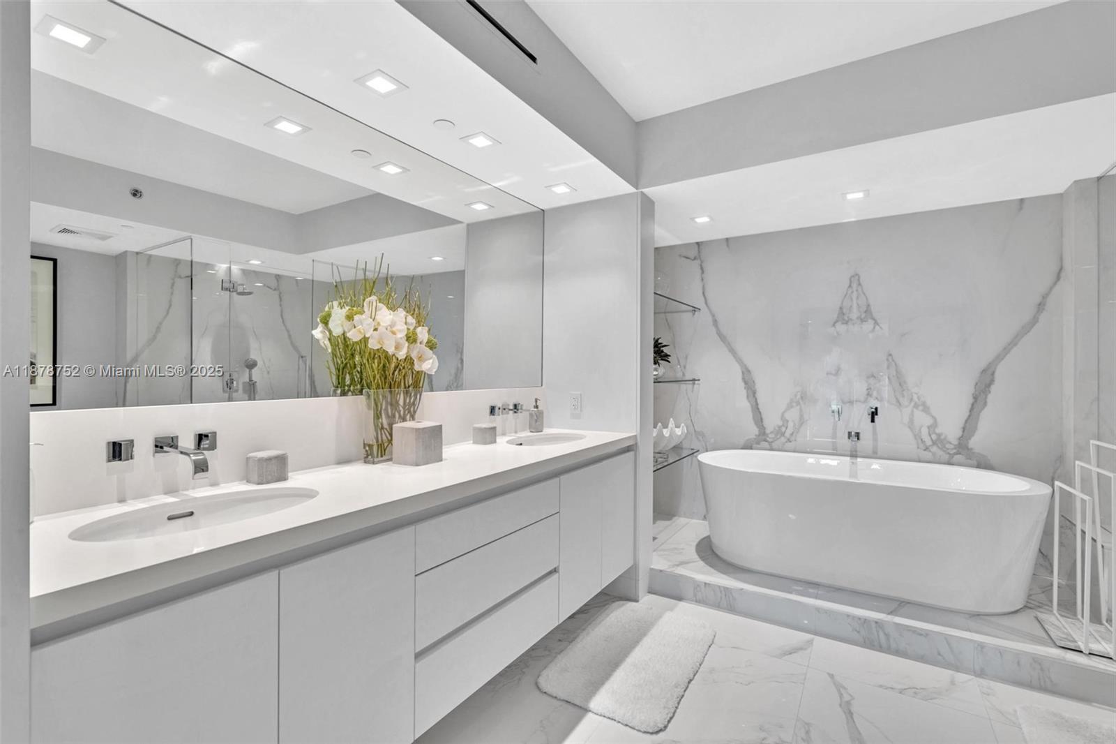 LAS OLAS BEACH CLUB CONDO - Residential