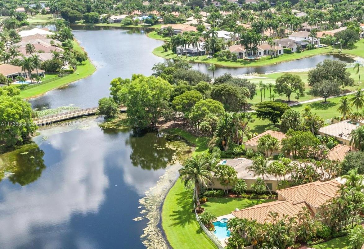 2456 Bay Isle Ct, Weston, Broward County, Florida - 4 Bedrooms  
3 Bathrooms - 