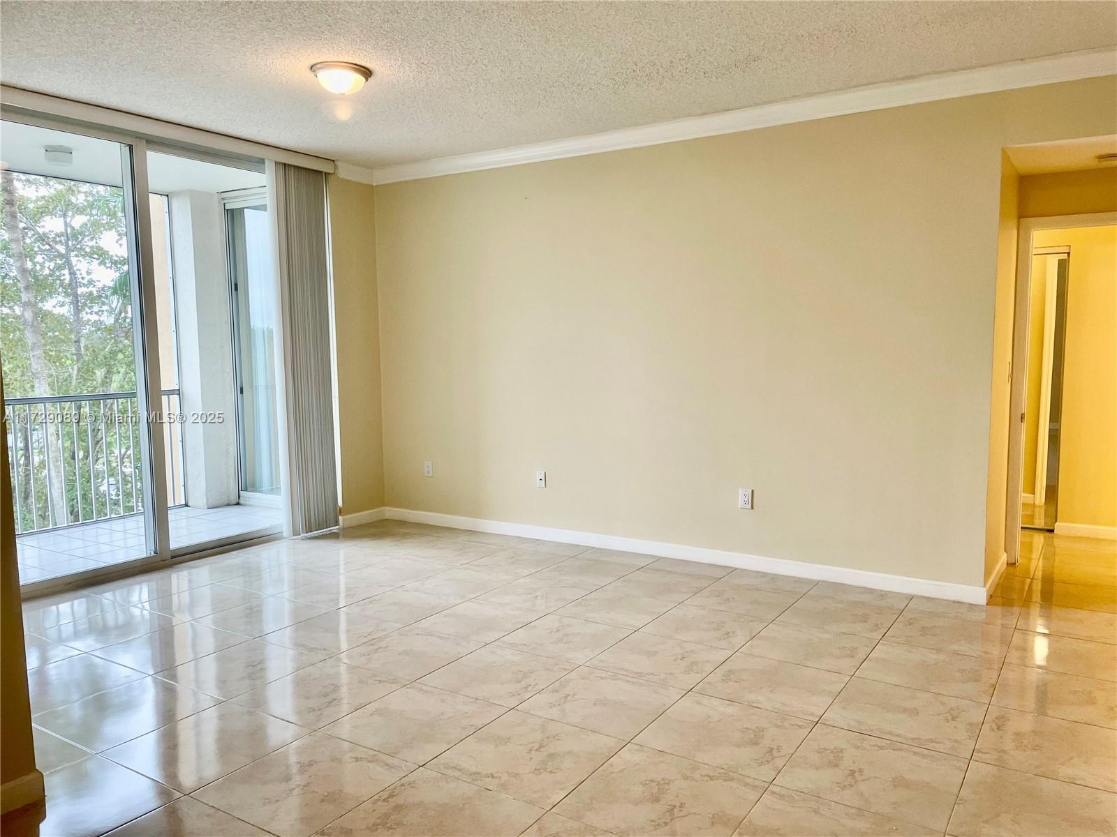 DORAL HOUSE CONDO NO 2 - Residential