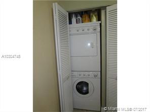 THE COURTS AT KENDALL CON - Residential Lease