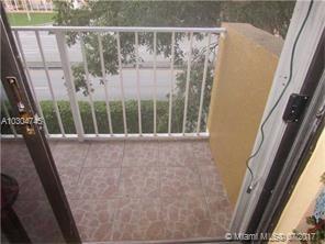 THE COURTS AT KENDALL CON - Residential Lease