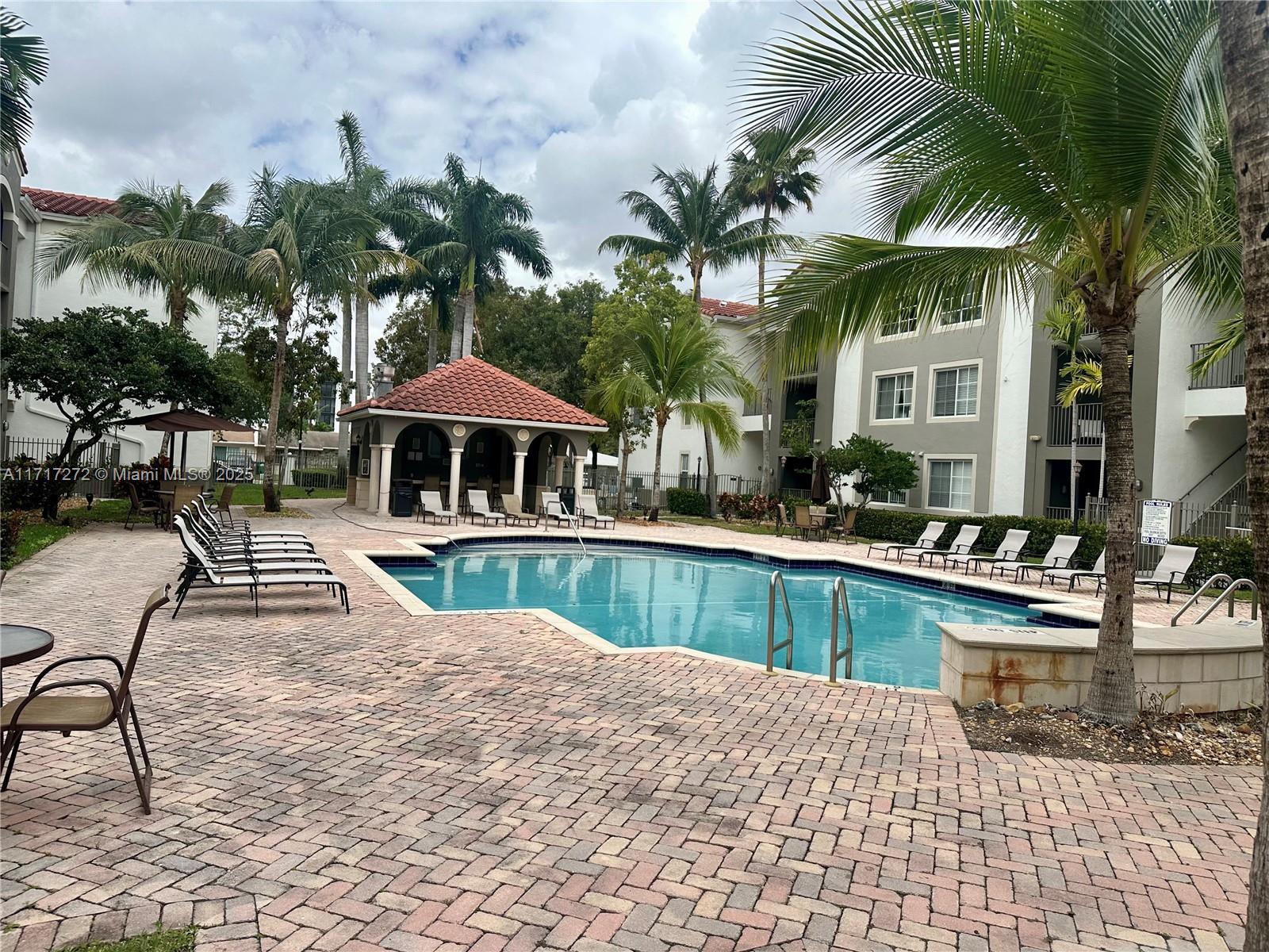6801 Sw 44th St 302, Miami, Broward County, Florida - 2 Bedrooms  
2 Bathrooms - 