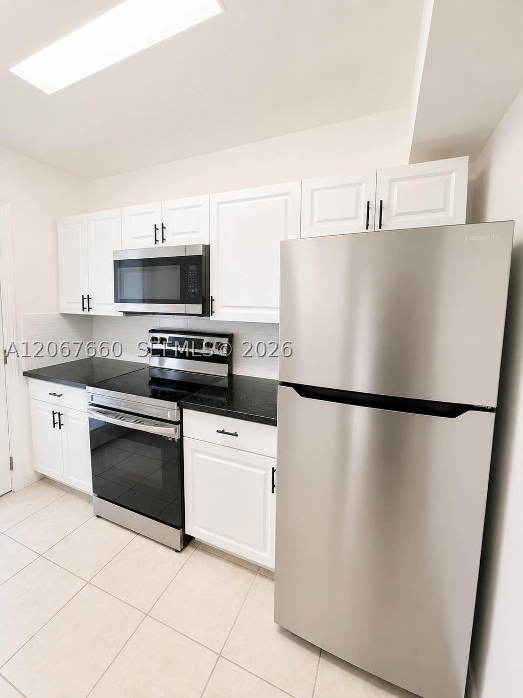Photo of 500 E Country Club Cir #4, Plantation, FL 33317 (MLS # A12067660)