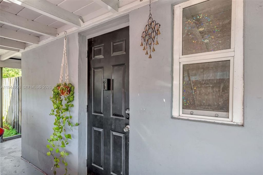 Photo of 508 NW 16th St, Fort Lauderdale, FL 33311 (MLS # A11944935)