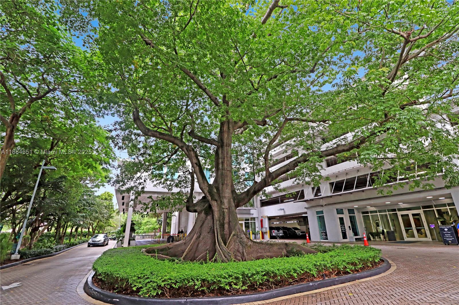 TERRAZAS RIVERPARK VILLAG - Residential