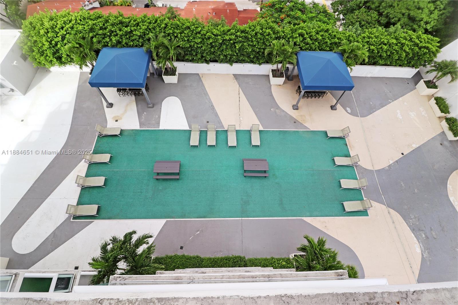 TERRAZAS RIVERPARK VILLAG - Residential