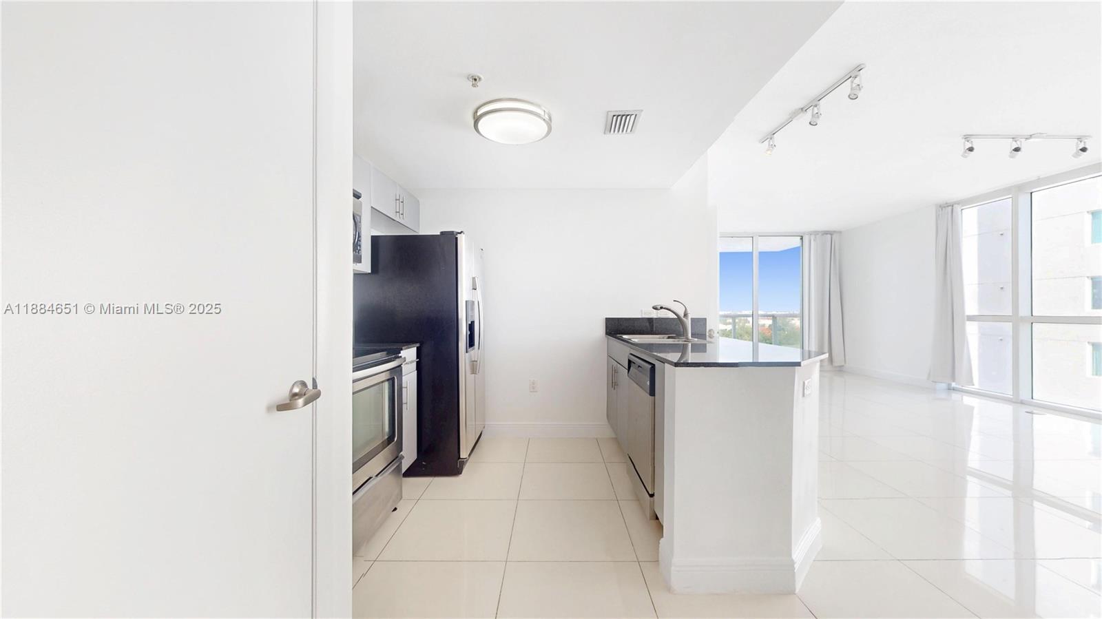 View photos, virtual tours, details... 1871 NW S River Dr 1205