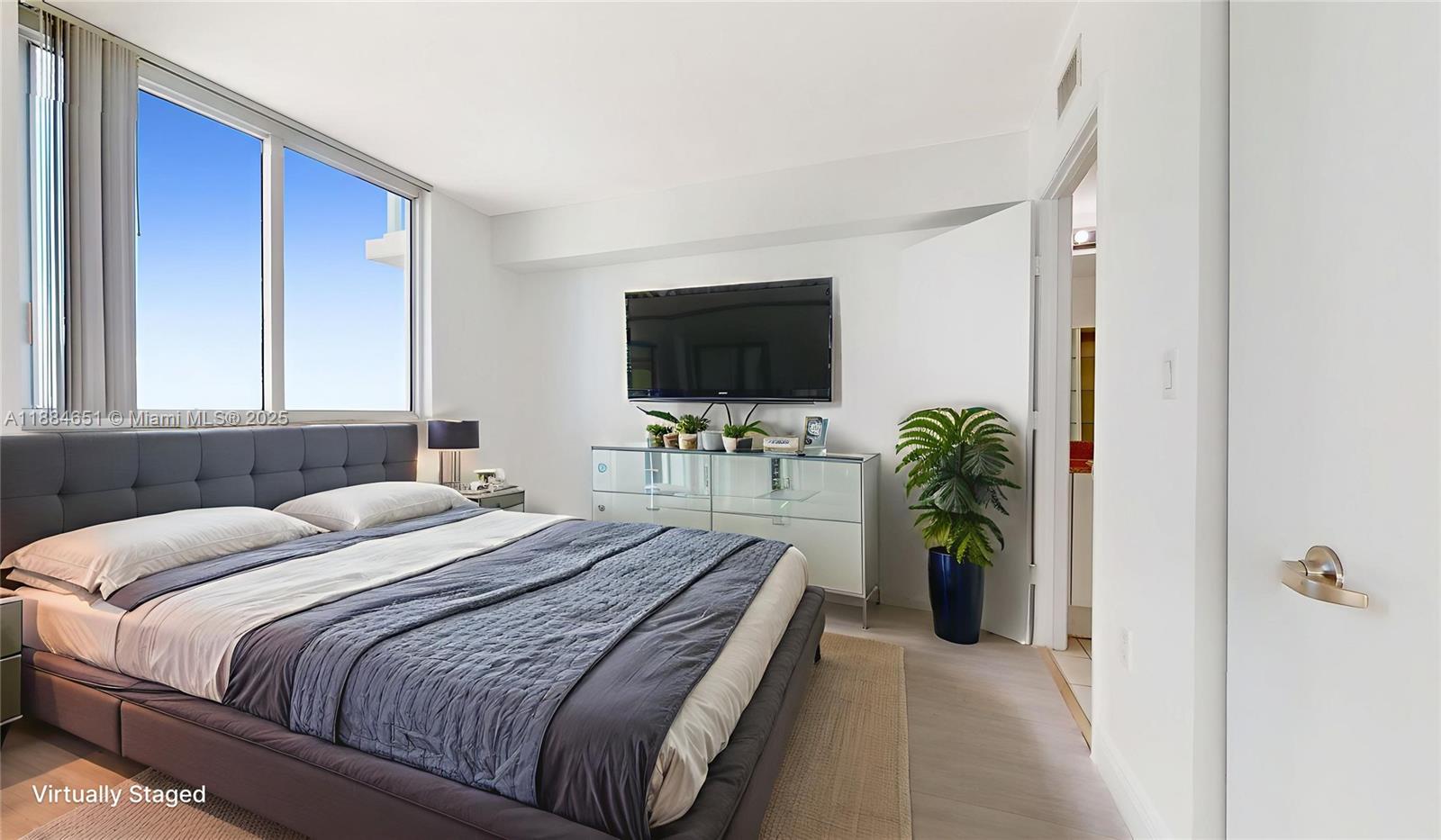 TERRAZAS RIVERPARK VILLAG - Residential