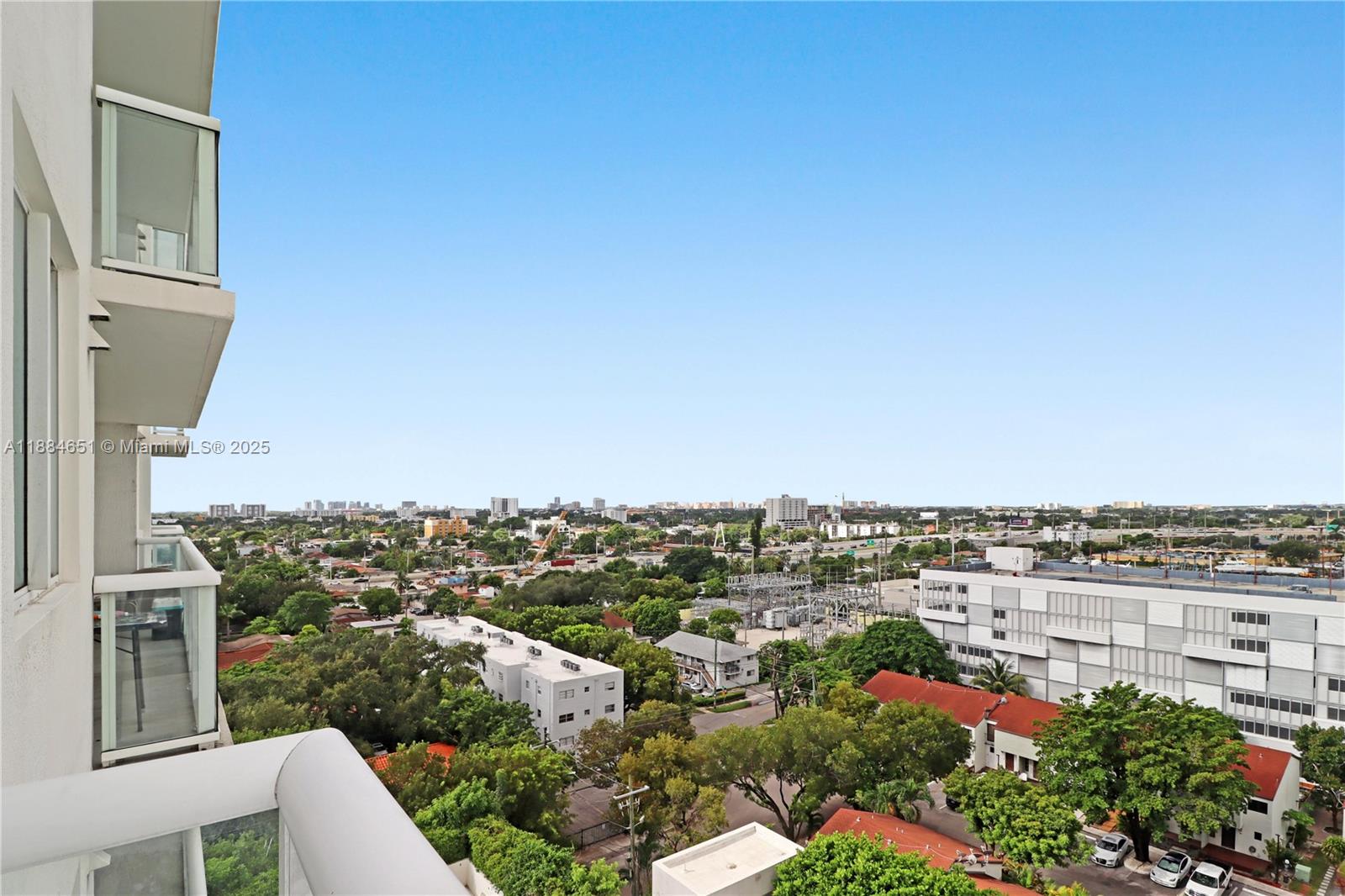 TERRAZAS RIVERPARK VILLAG - Residential