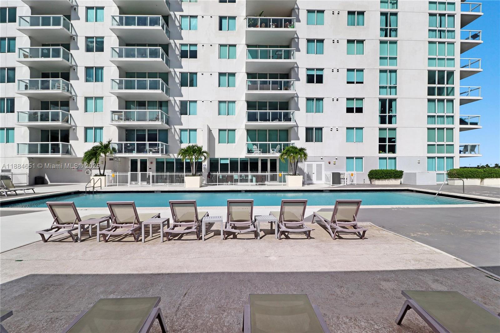 TERRAZAS RIVERPARK VILLAG - Residential