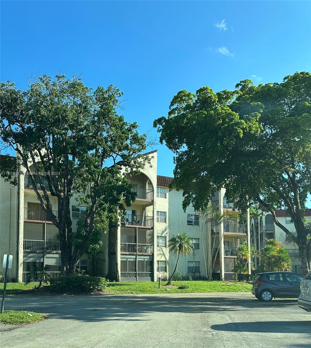 Rental Property at 3300 Spanish Moss Ter 212, Lauderhill, Miami-Dade County, Florida - Bedrooms: 2 
Bathrooms: 2  - $1,500 MO.