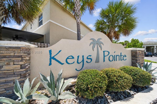 585 NE 5TH PL # 585, FLORIDA CITY, FL 33034 - Image 2f6f143a45a9a627fec2ef03dfdbb1b4/155350887