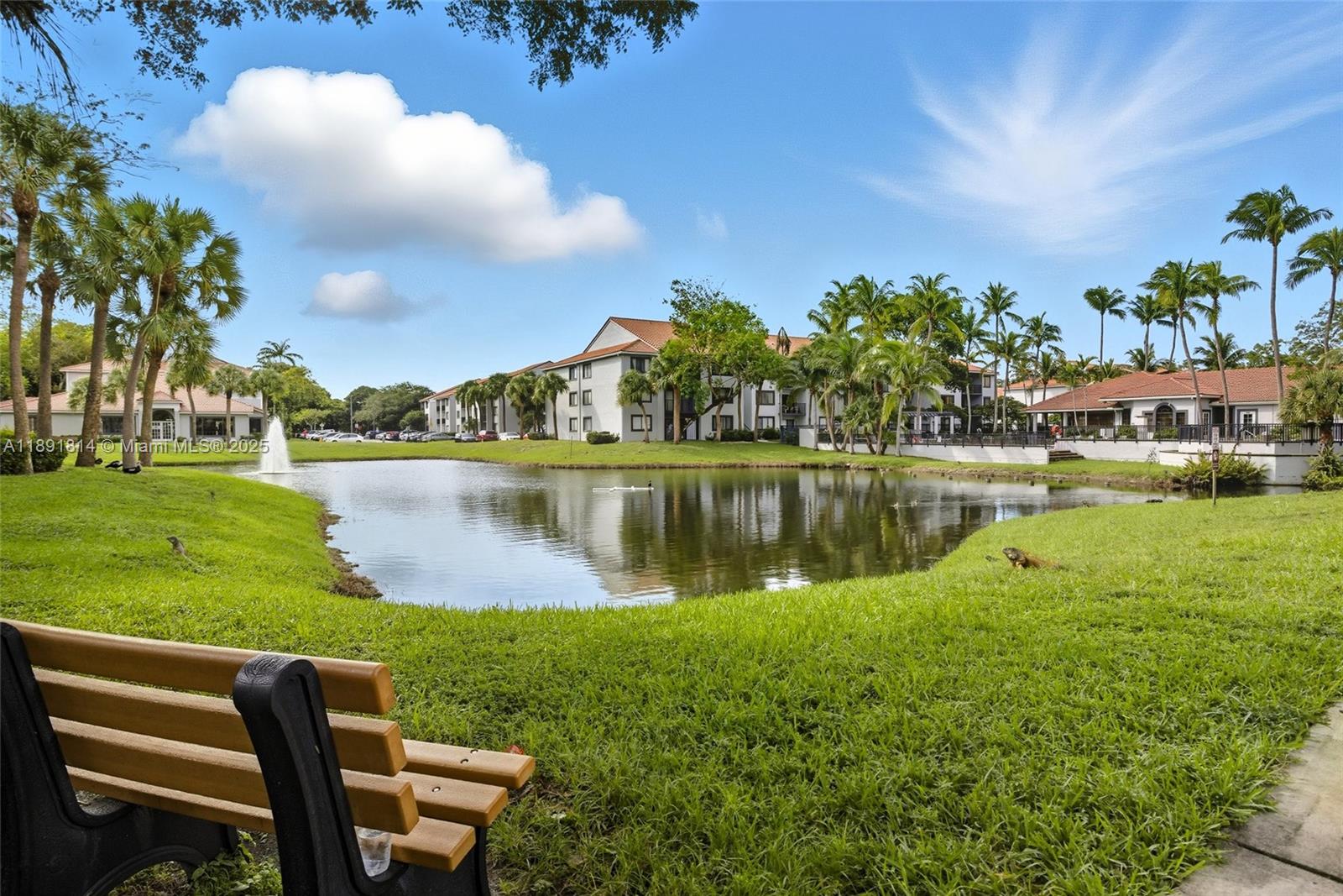 VISCONTI CONDO - Residential