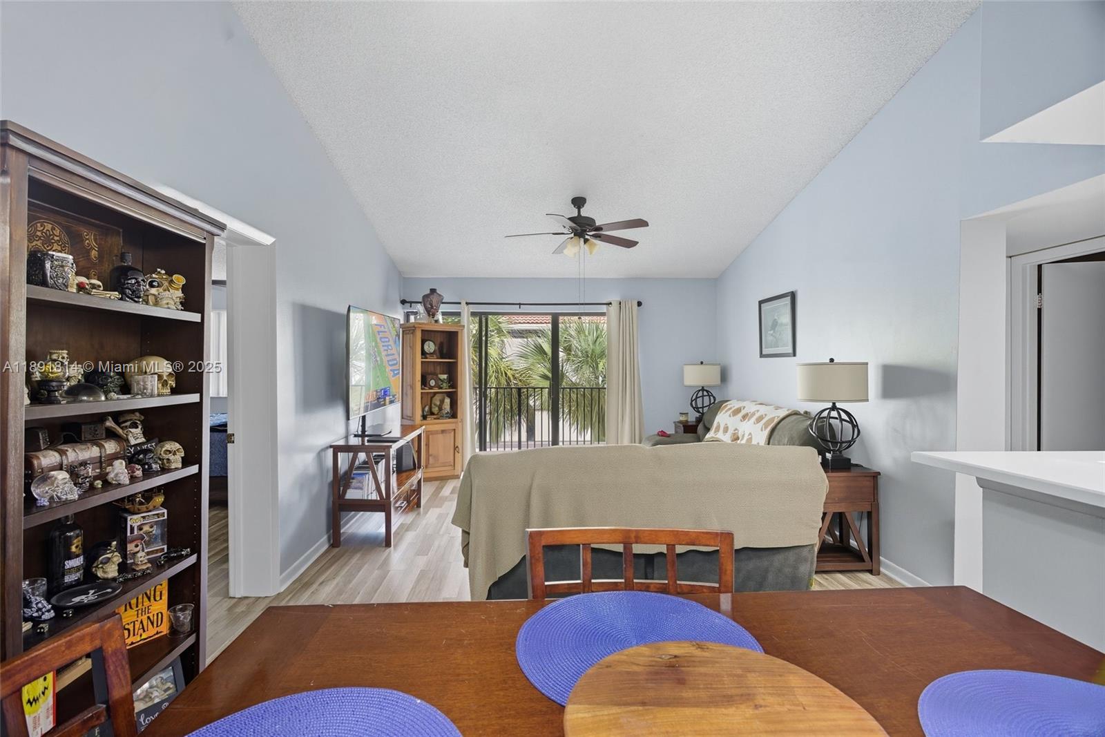 VISCONTI CONDO - Residential