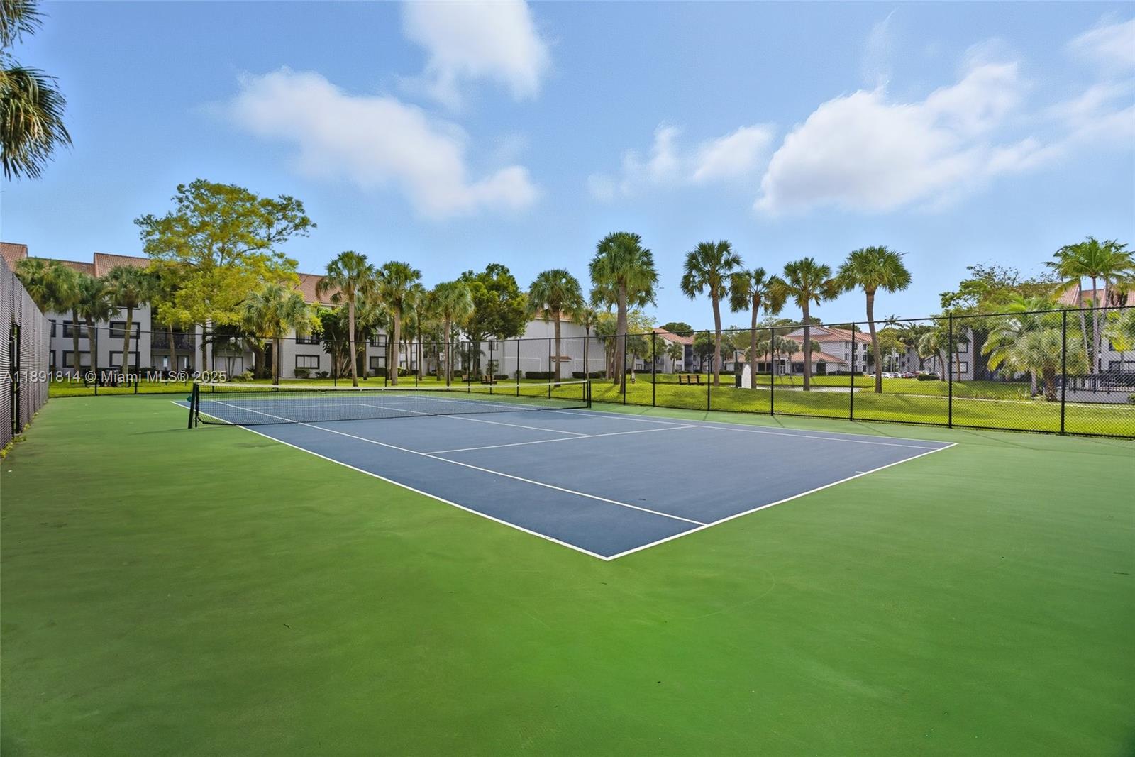 VISCONTI CONDO - Residential