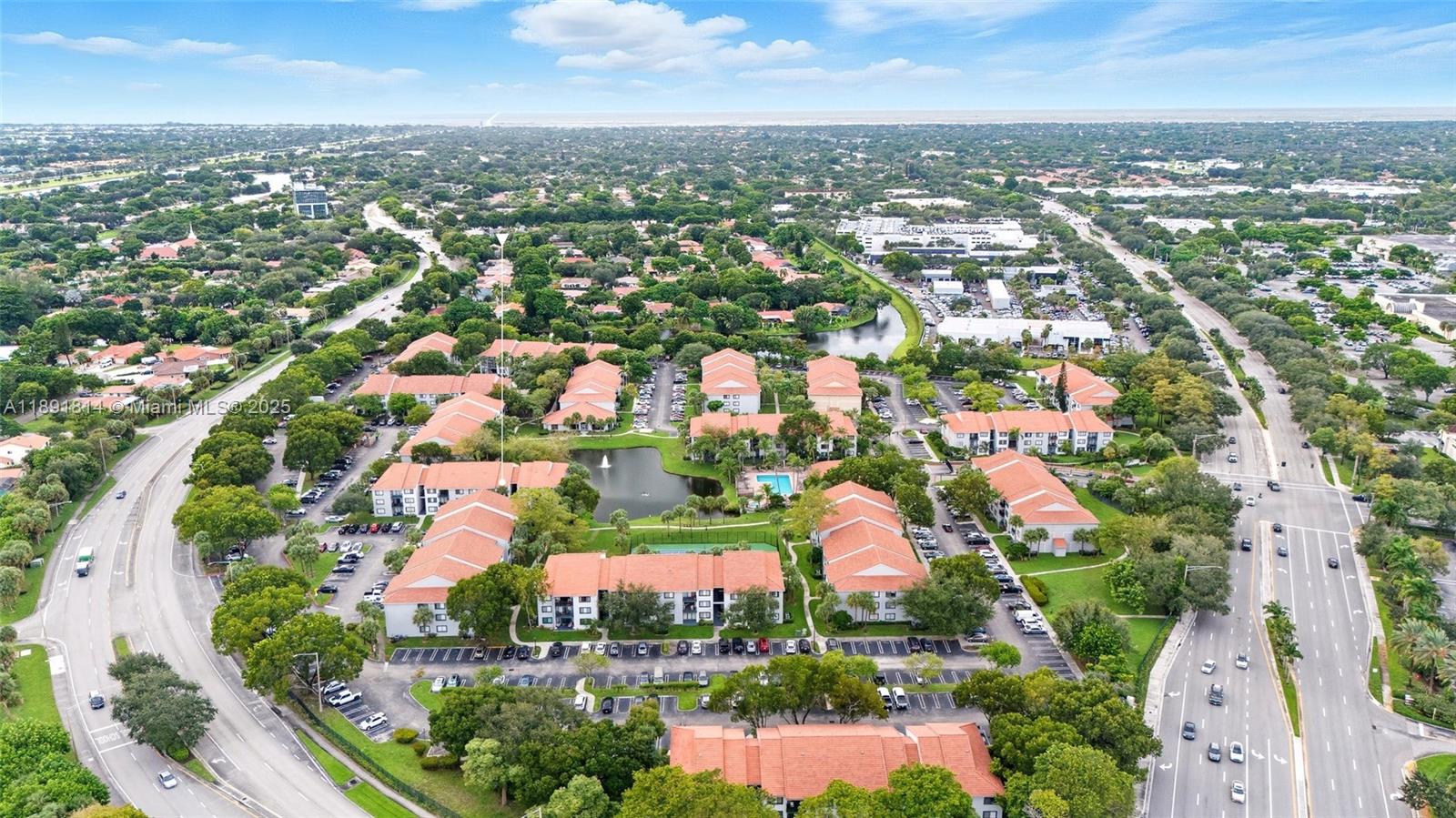 VISCONTI CONDO - Residential