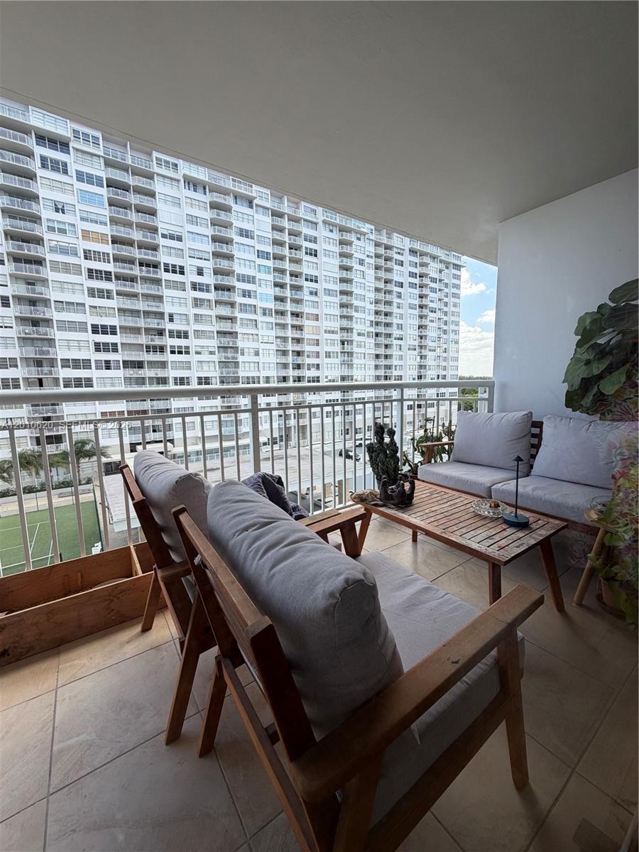 DEL PRADO MARINA - Residential