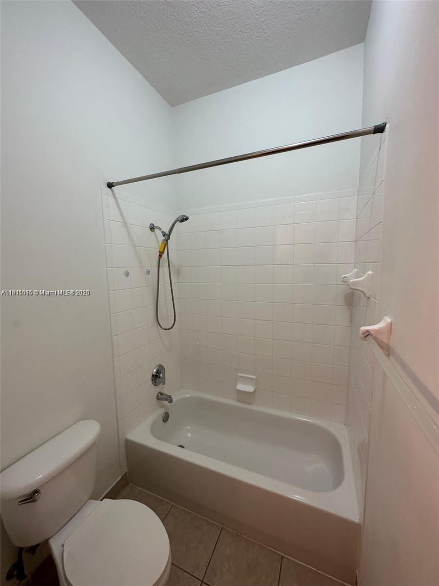 ISLES AT WESTON - Residential Lease