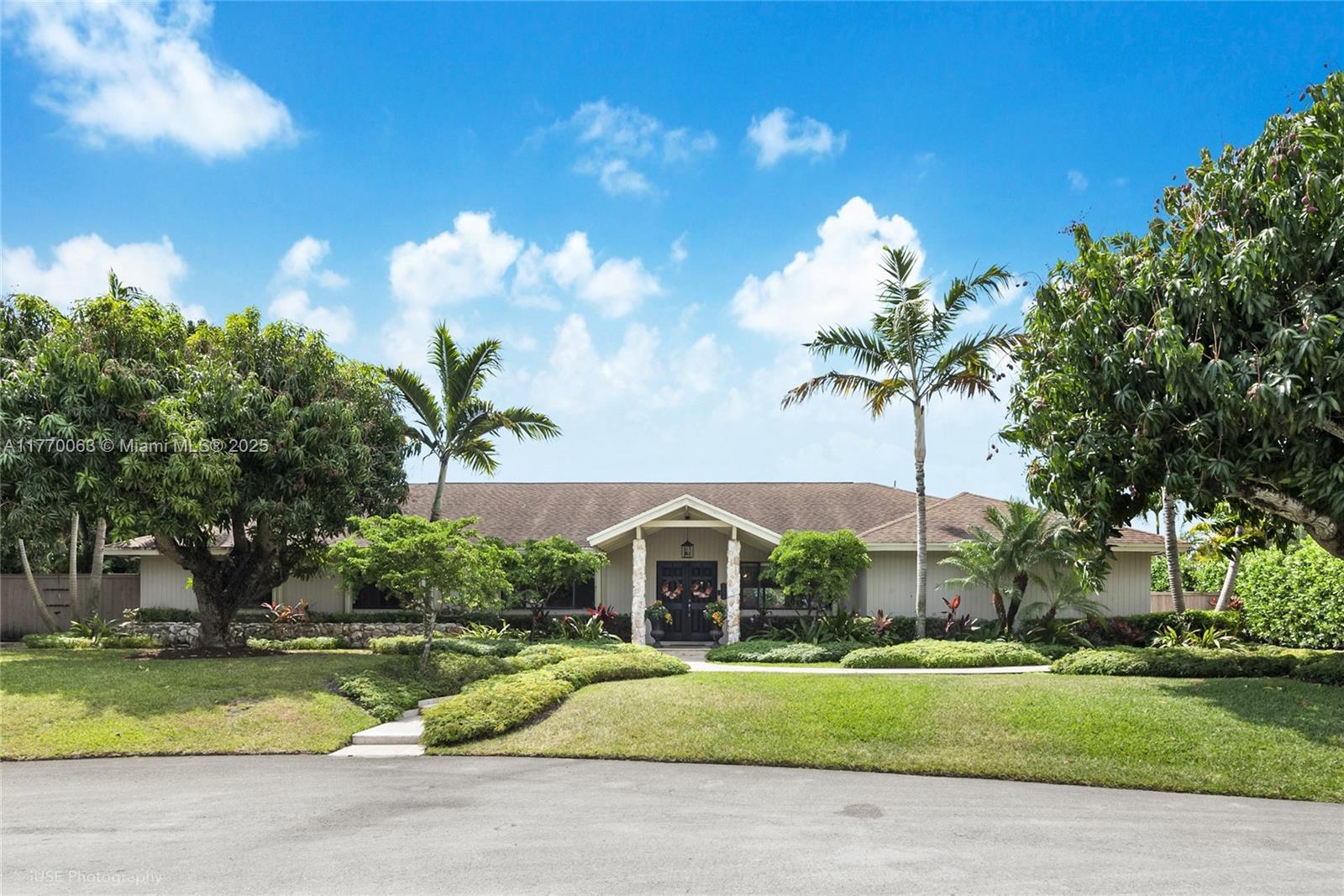 Property for Sale at 8220 Sw 159th St, Palmetto Bay, Miami-Dade County, Florida - Bedrooms: 5 
Bathrooms: 4  - $1,750,000