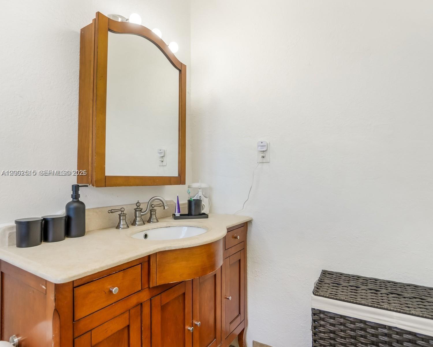 TAMIAMI HIGHLANDS - Residential Income