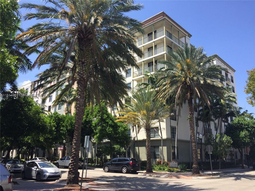 Spacious 1 bedroom/1 bath condo at Regent Park in Downtown Hollywood. Unit has laminate floors throughout, full size washer/dryer in unit. New SS appliances and newer AC. The community has a large pool to enjoy, as well as a hot tub, BBQ area, 24hr fitness center and more. Parking garage is attached to the building, providing easy access. Just steps to everything Downtown Hollywood has to offer and less than 2 miles to Hollywood Beach.
