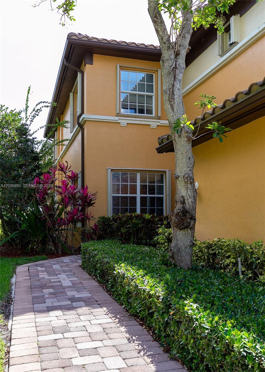 7901 NW 128th Ln 11-A