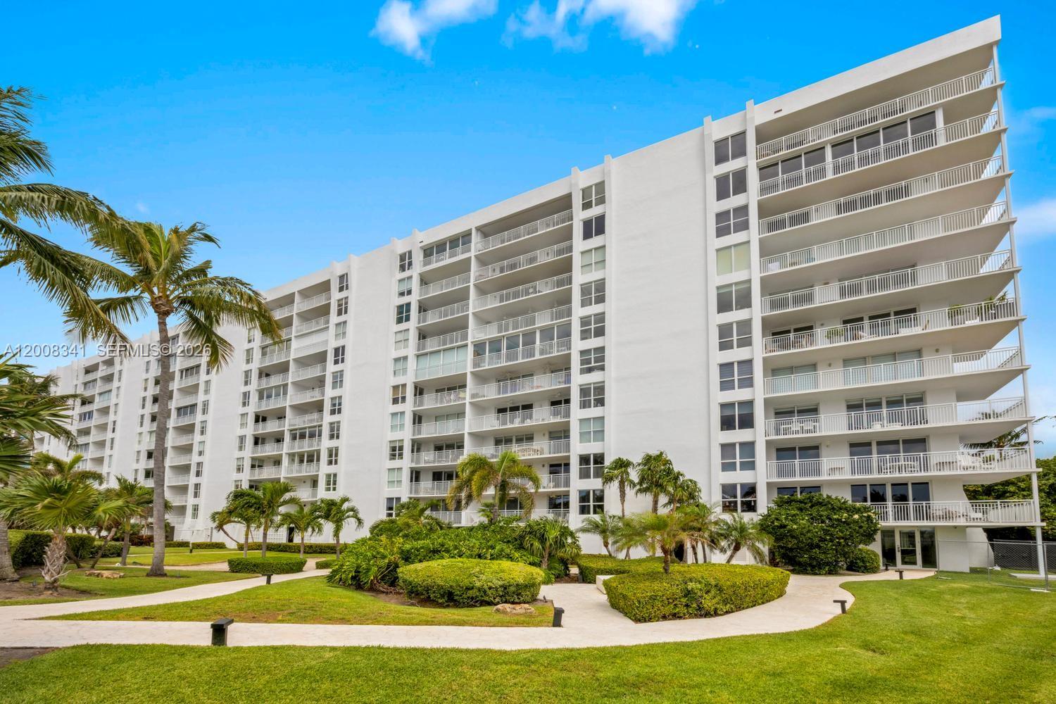 607 Ocean Dr 11K