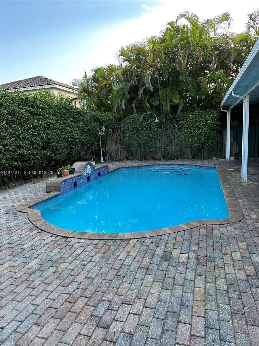 BIRD GARDENS SUB - Residential Lease