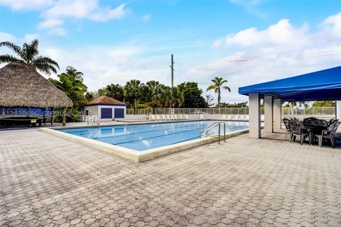Tiny photo for 889 Hamilton Dr #889E, Homestead, FL 33034 (MLS # A12030696)