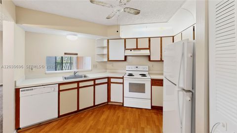 Tiny photo for 889 Hamilton Dr #889E, Homestead, FL 33034 (MLS # A12030696)