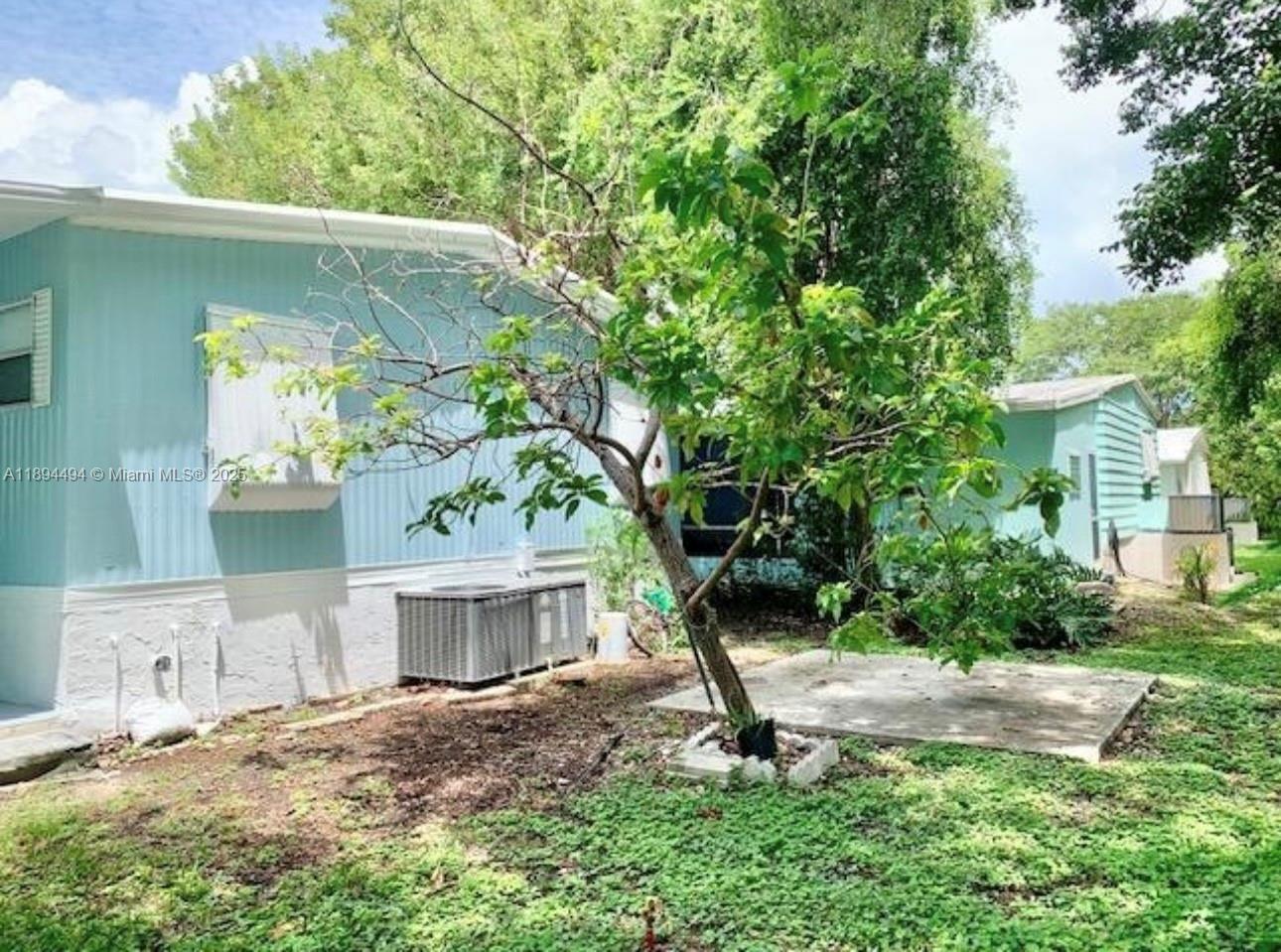 SILVER SHORES MOBILE HOME - Residential Lease