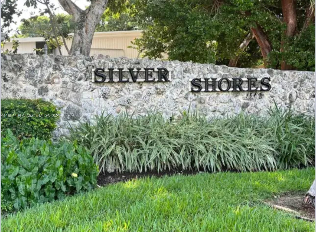 This stunning home is situated within the Silver Shores Mobile Homes Community in Key Largo, catering exclusively to residents 55 and older. The community boasts an array of luxurious amenities, including a gated entrance with security, clubhouse, ocean-view pool, tennis courts, beach, boat ramp, Tiki-Hut with BBQ Area, bocce courts, shuffleboard, horseshoes, fishing pier, and RV and boat trailer storage. Discover the ultimate Keys lifestyle in this peaceful, secure oceanfront haven.