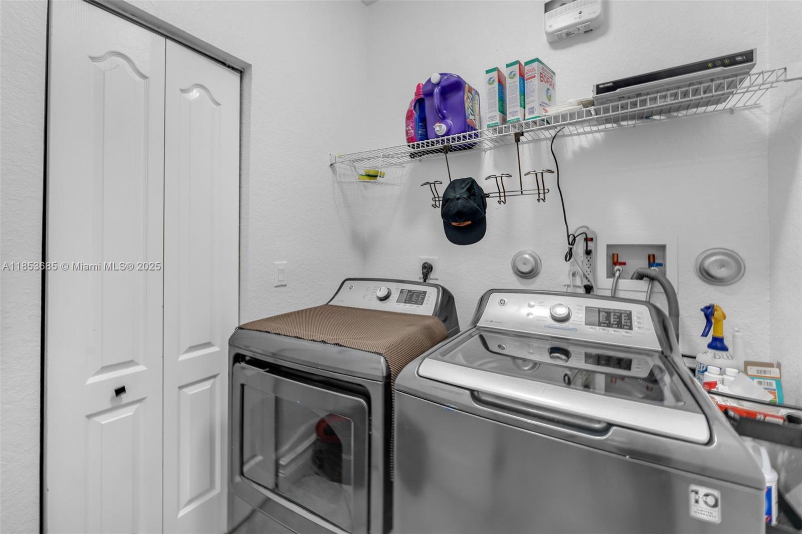 PORTOFINO LAKES - Residential