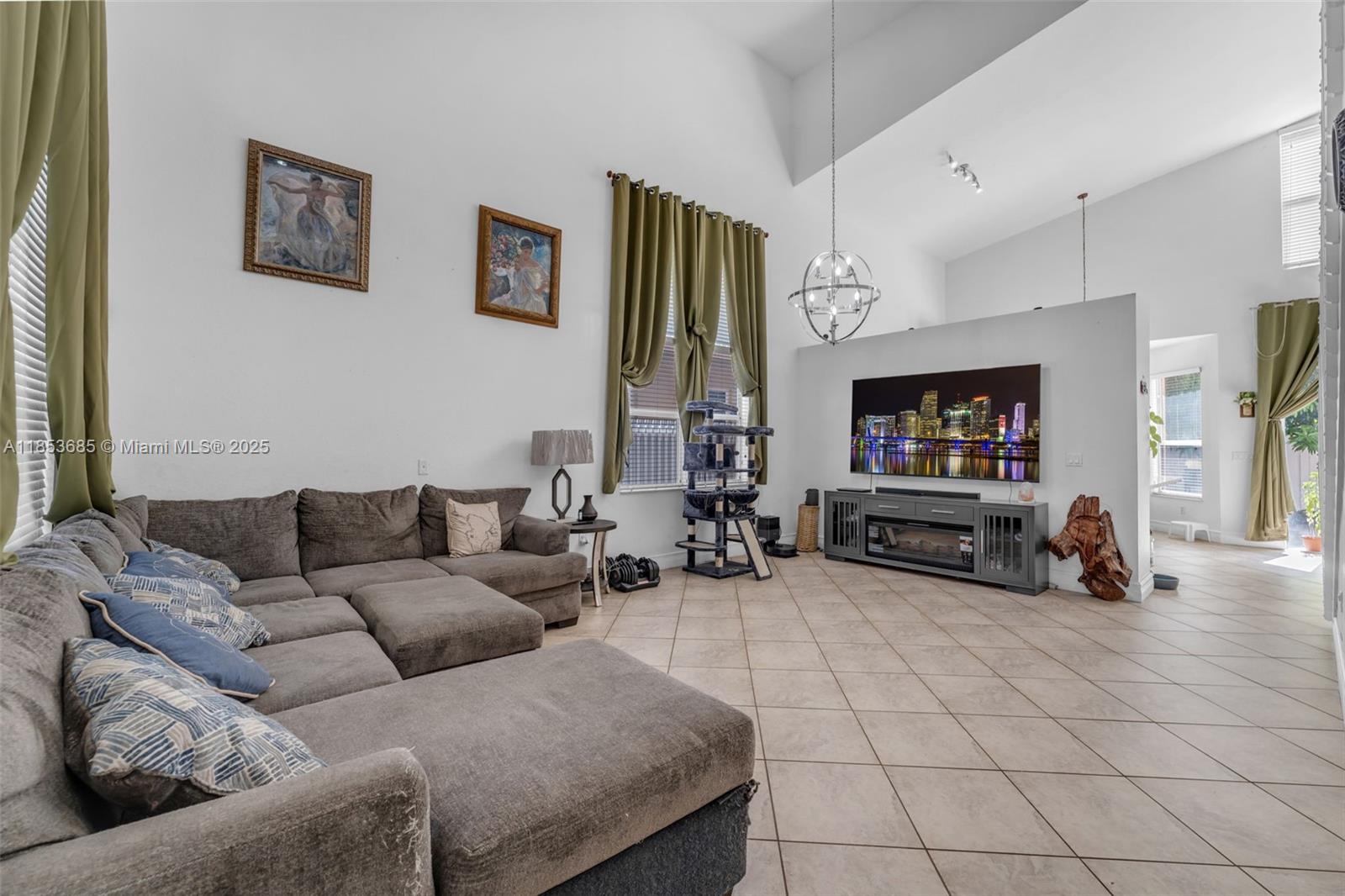 PORTOFINO LAKES - Residential