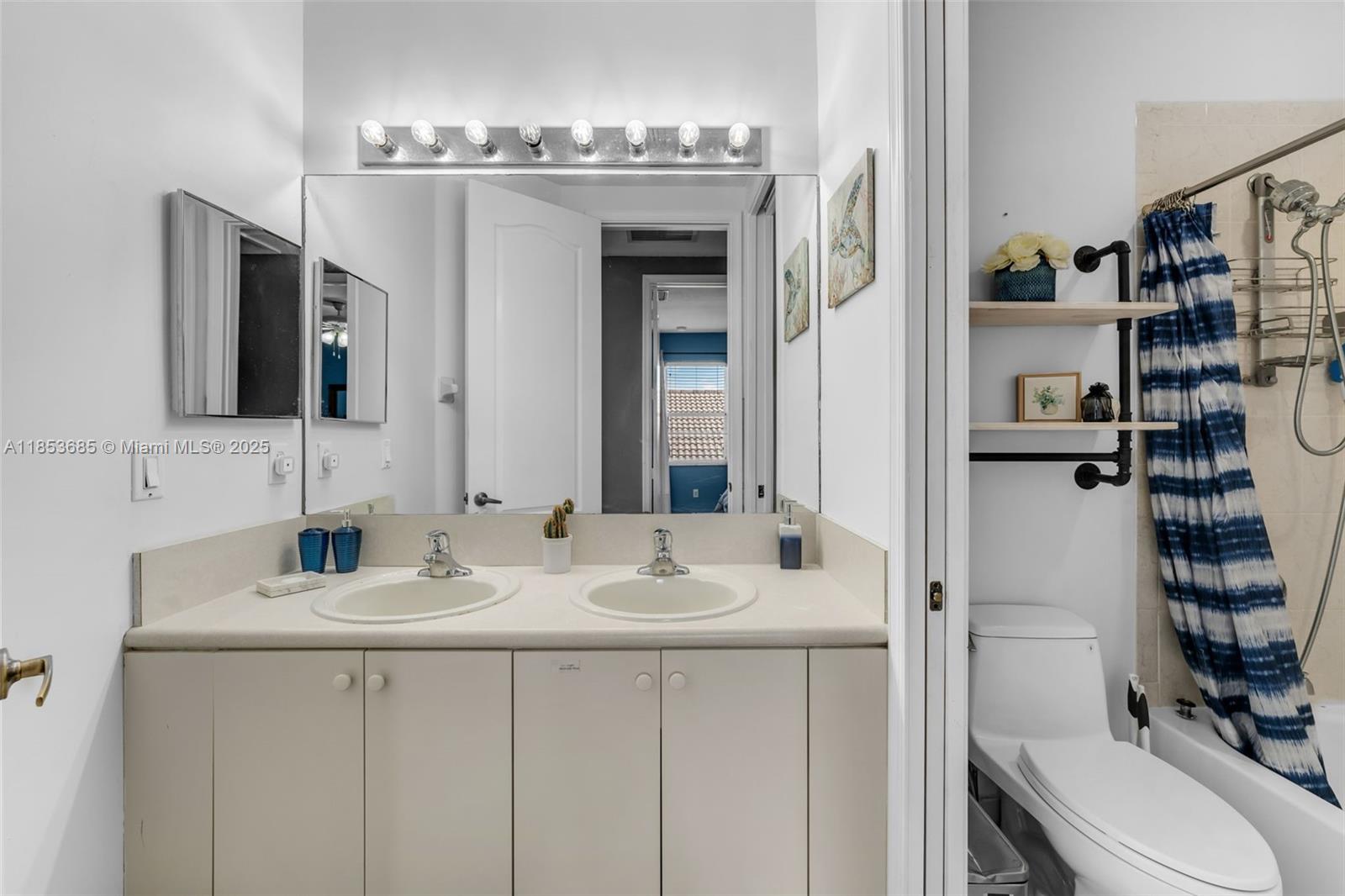 PORTOFINO LAKES - Residential