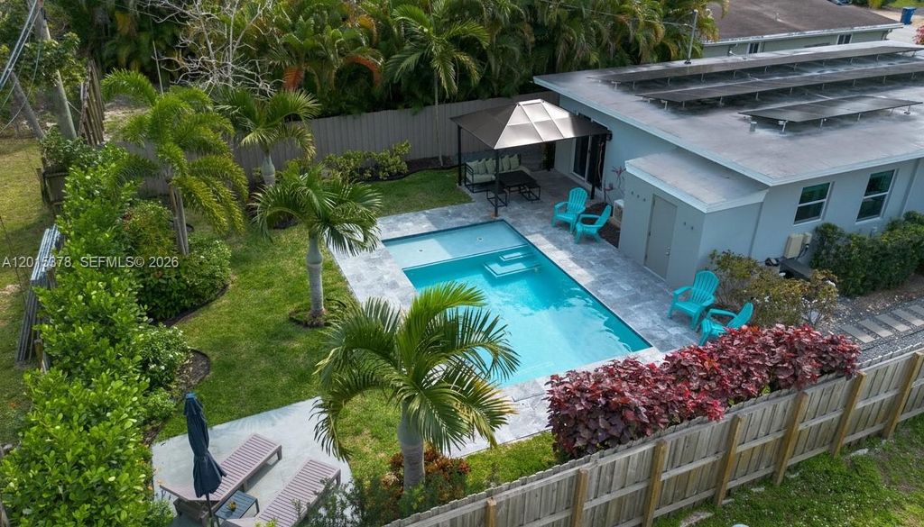 Photo of 1324 NE 14th Ave, Fort Lauderdale, FL 33304 (MLS # A12015378)