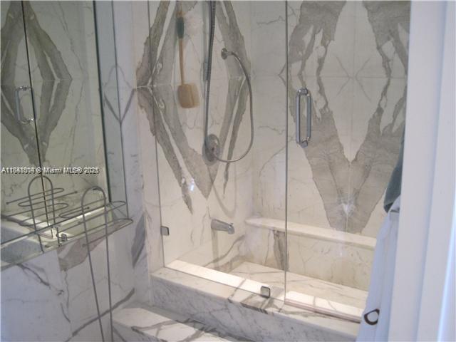 COMMODORE CLUB SOUTH COND - Residential Lease