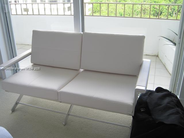 COMMODORE CLUB SOUTH COND - Residential Lease