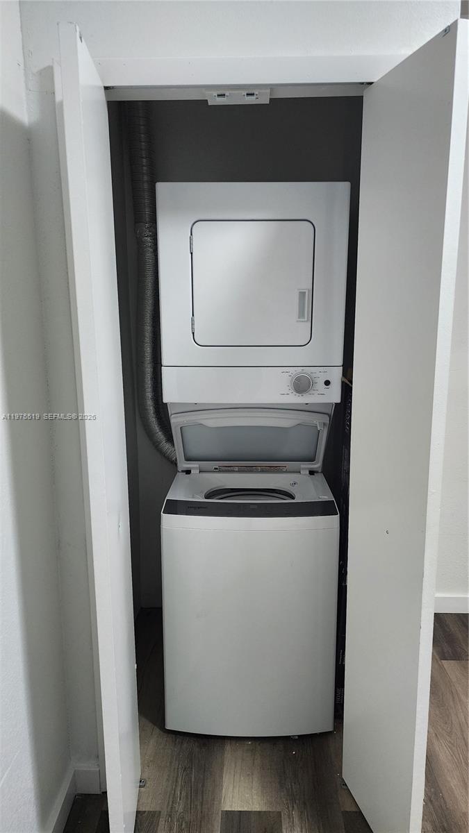 GRAPELAND - Residential Lease