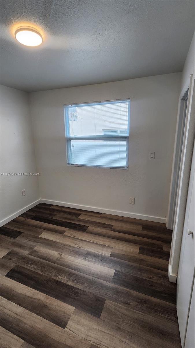 GRAPELAND - Residential Lease