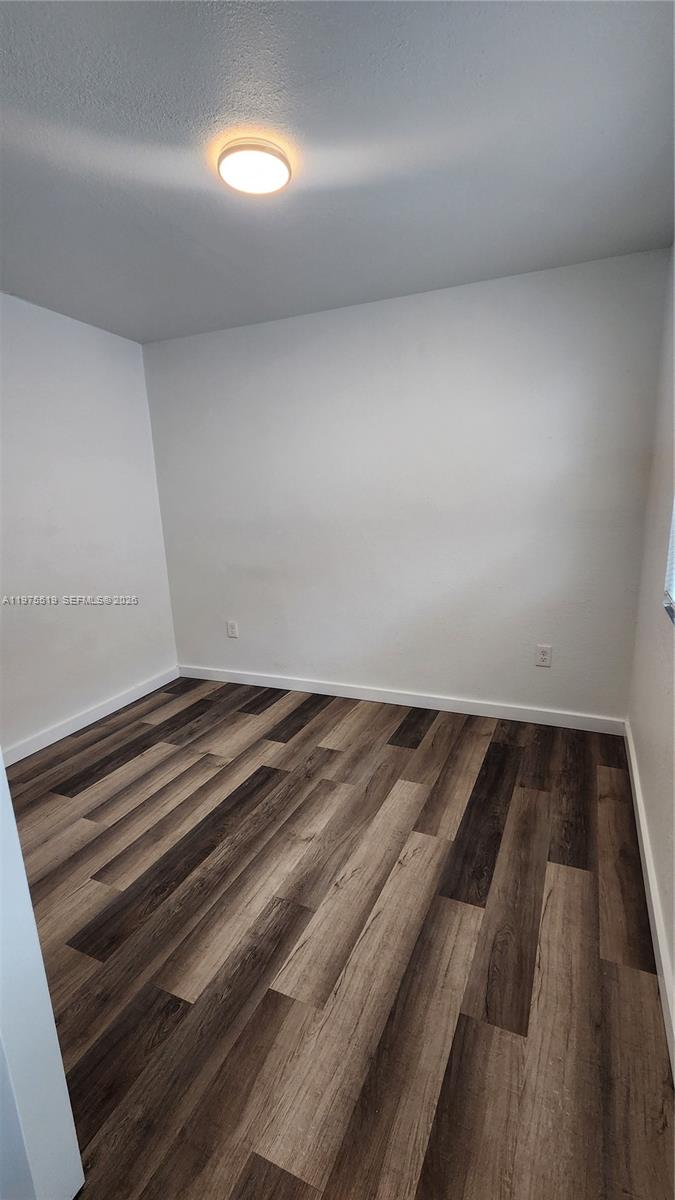 GRAPELAND - Residential Lease