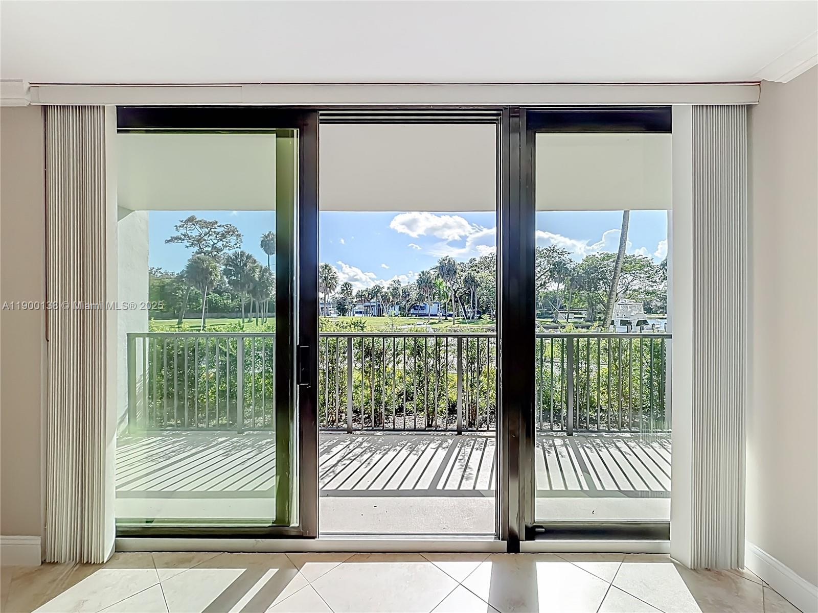 RIVER REACH CONDOMINIUM V - Residential Lease