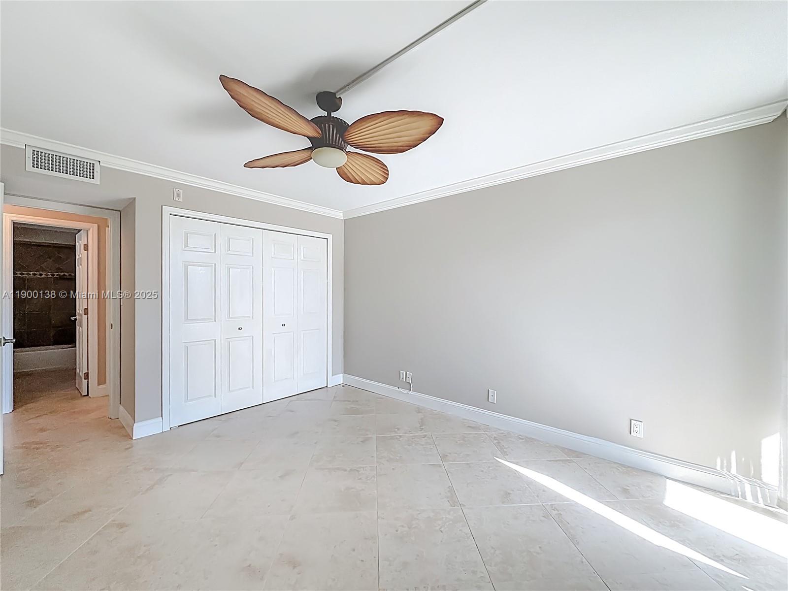 RIVER REACH CONDOMINIUM V - Residential Lease