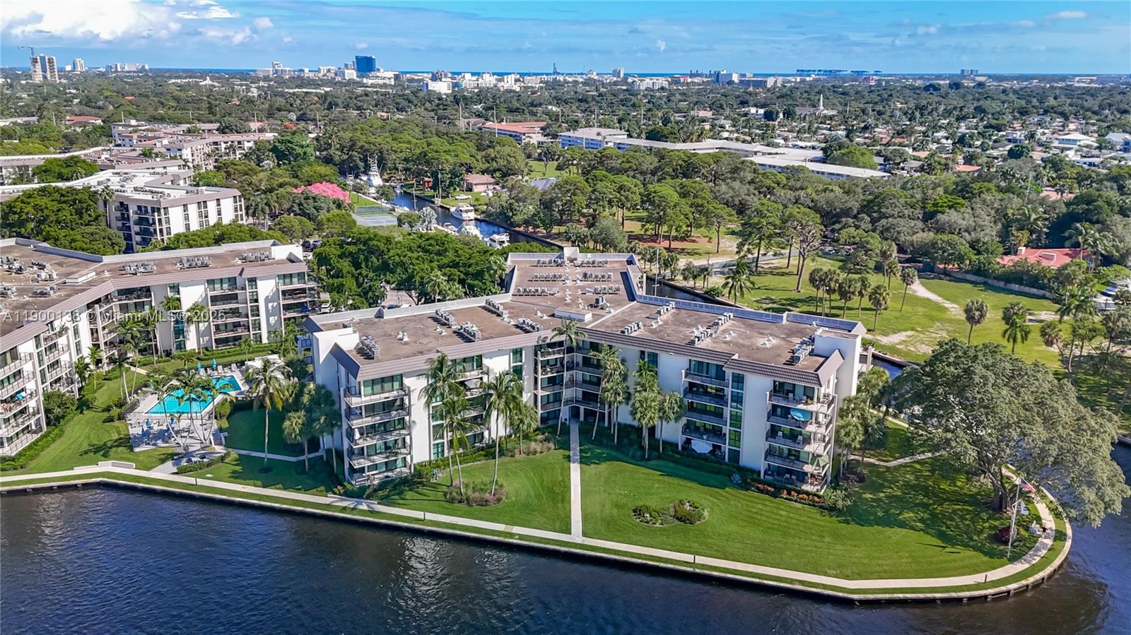 RIVER REACH CONDOMINIUM V - Residential Lease