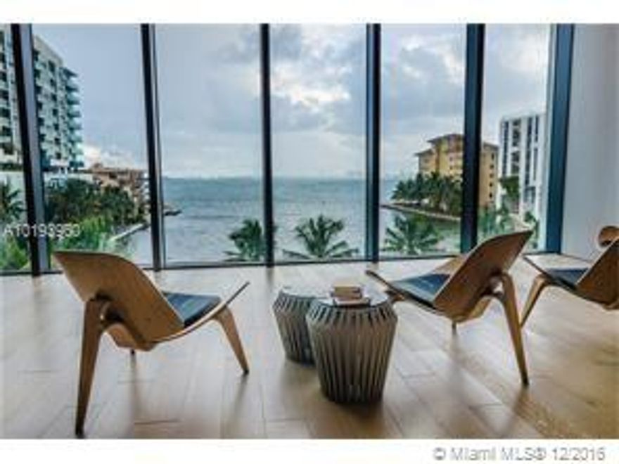 CONTEMPORARY, URBAN CHIC-LIVING, SIMPLISTIC OPEN SPACE PENTHOUSEE IN WHICH YOU CAN ENJOY THE SUNRISE AND THE PRIME WATER VIEWS OF THE BAY AND MIAMI BEACH. THIS PENTHOUSE OFFERS 3 BEDROOMS AND 4 BATHROOMS PLUS MAID'S QUARTERS. EUROPEAN DESIGNED KITCHEN WITH TOP OF THE LINE STAINLESS TEEL APPLIANCES, HIGH QUALITY FINISHES AND LASTEST TECHNOLOGY. ICON BAY IS THE ULTIMATE LEVEL  OF LUXURY WITH UNPARALLELED AMENITIES. THE BUILDING IS ONLY WALKING DISTANCE TO RESTAURANTS, ENTERTAINMENT AND MUCH MORE.