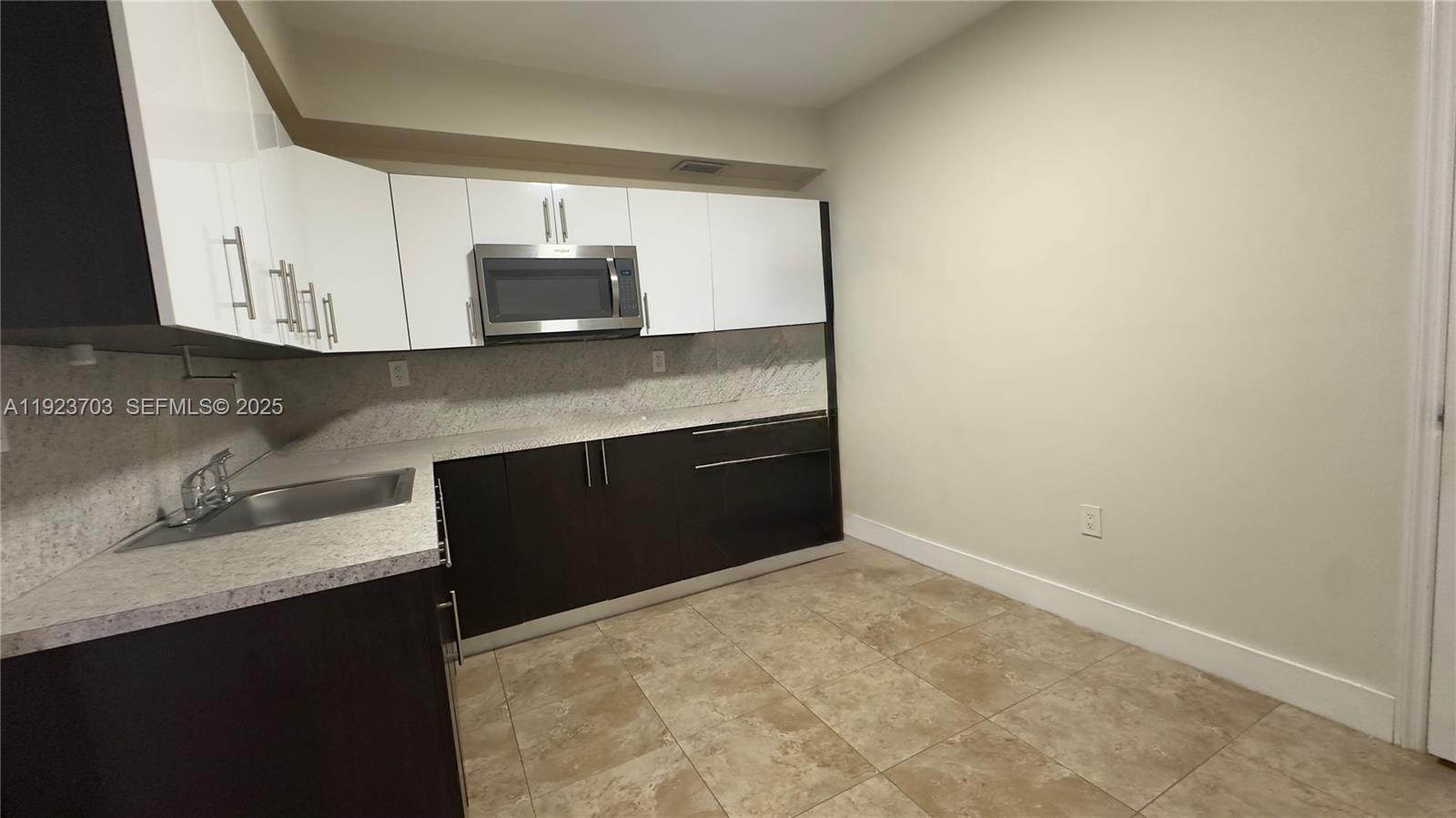 TROPICAL ESTATES 1ST ADDN - Residential